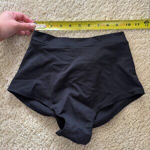Like New Lunalae Pole Shorts - Black, Size US 2